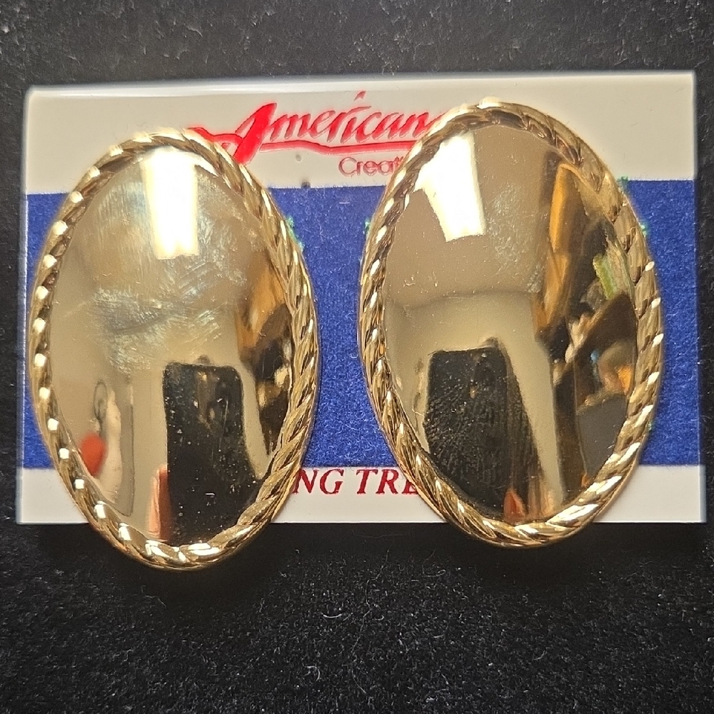 Gold Oval Earrings
